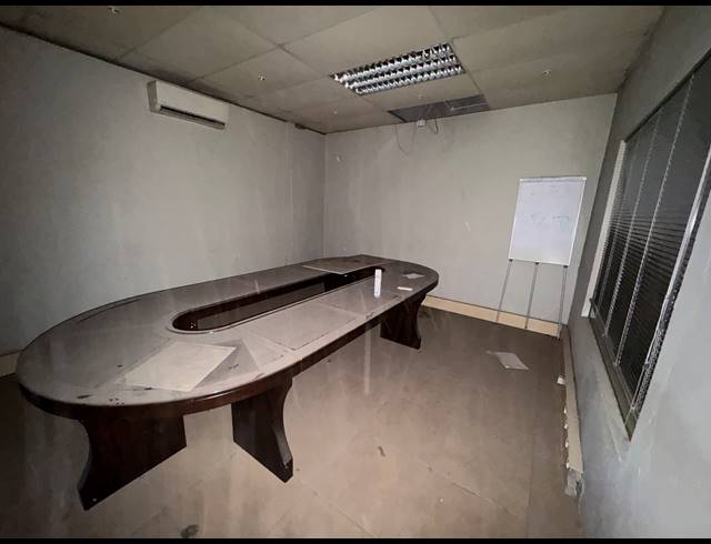 1,000M² WAREHOUSE TO LET IN WYNBERG